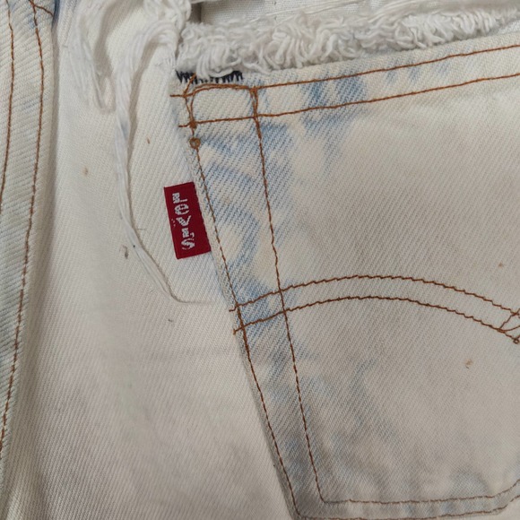 Vtg 70s Levi's Shorts Womens 28 501 Cut-Off Button Fly Bleach Wash Distressed - Picture 6 of 10
